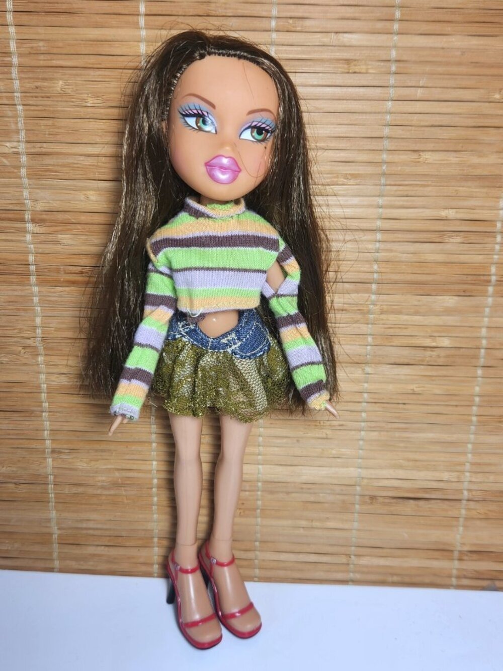 Bratz Yasmin Doll 2001 – Brown Hair, Hazel Eyes – Early Variant – Mixed Outfit